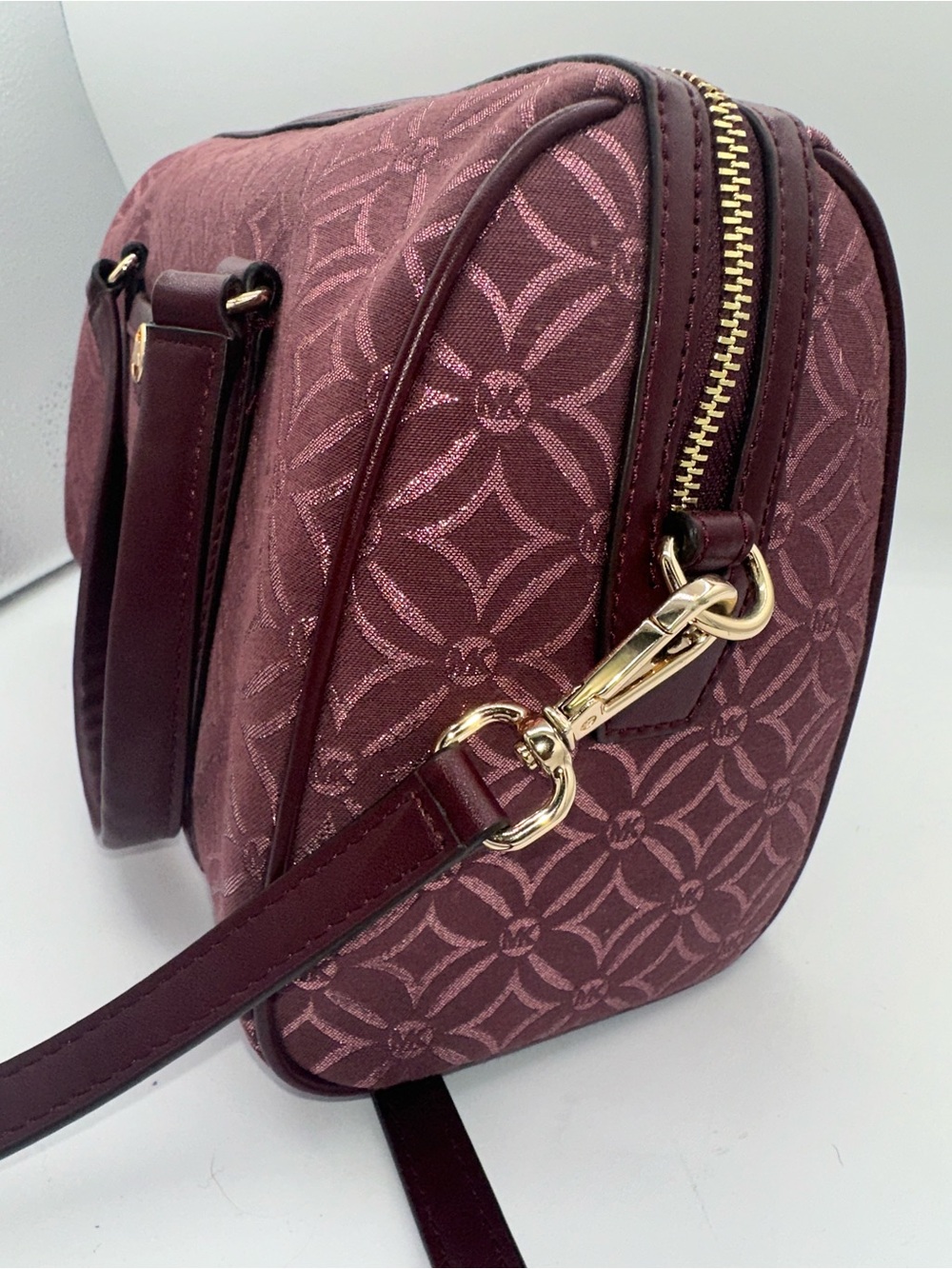 MICHAEL KORS TRAVEL MEDIUM DUFFLE SATCHEL SHOULDER BAG MK OXBLOOD + WALLET  AA26 - Picture 7 of 8